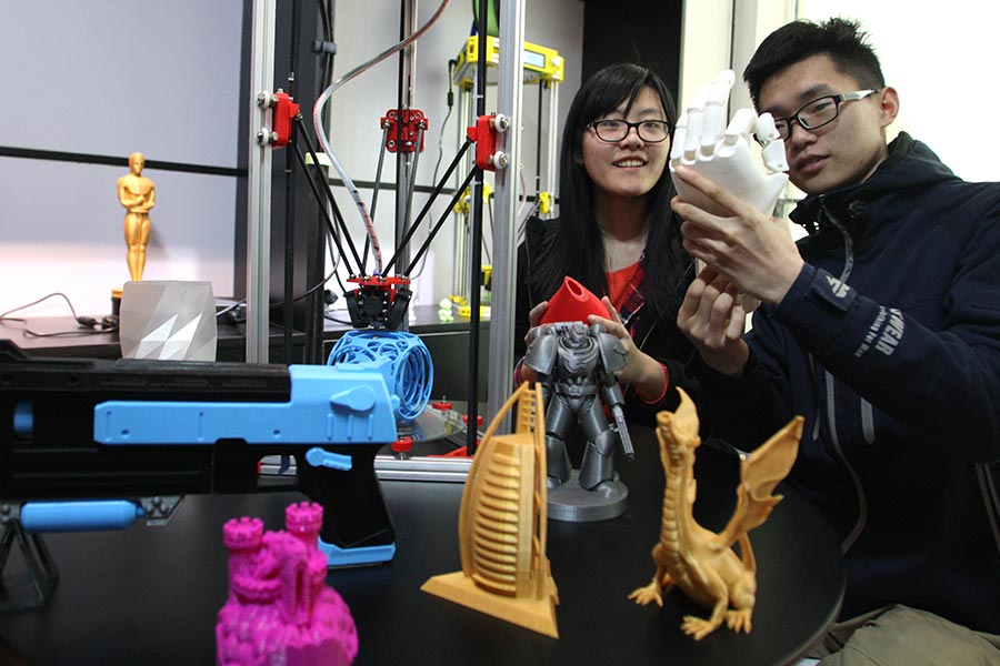College students set up 3D printing studio in Harbin