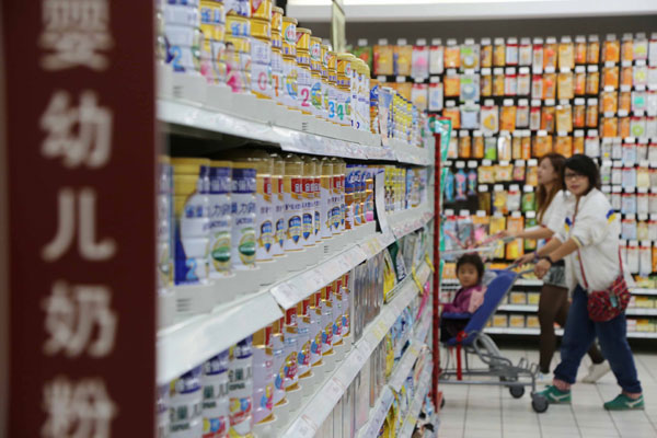 China to tighten rules on baby formula