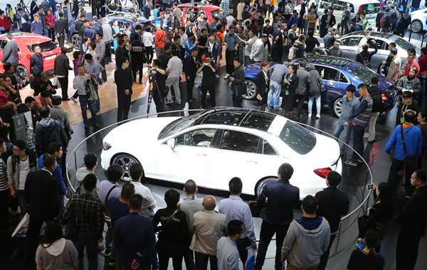 Mandarin becomes a new vehicle for automakers to woo customers