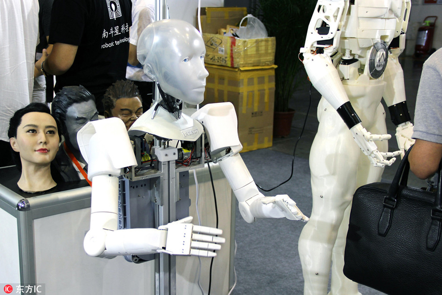 Beautiful, smart robots shine at expo in Nanjing