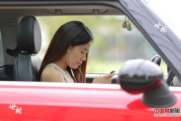 Life of 10 drivers for web taxi-hailing services