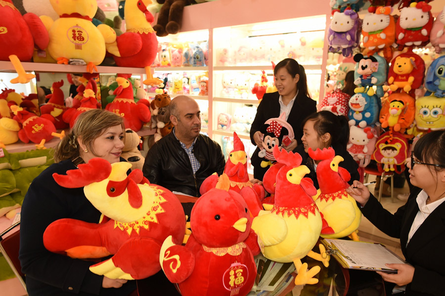 Creative 'rooster' products increasing Chinese New Year spirit