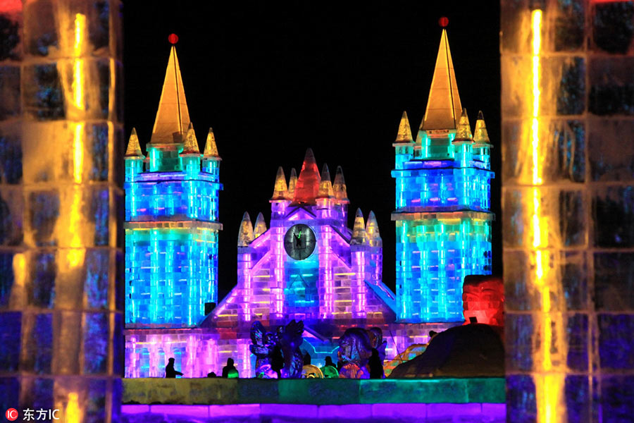 Ice sculptures light up Altay in Xinjiang