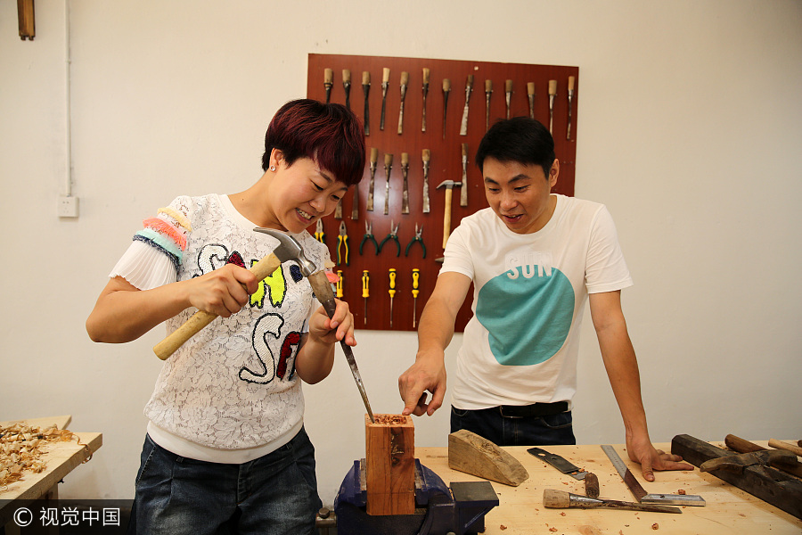 White-collar worker quits job to open DIY carpenter shop