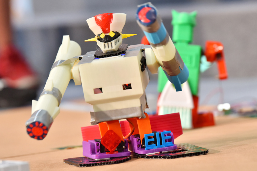Robot contests inspire innovation among young people