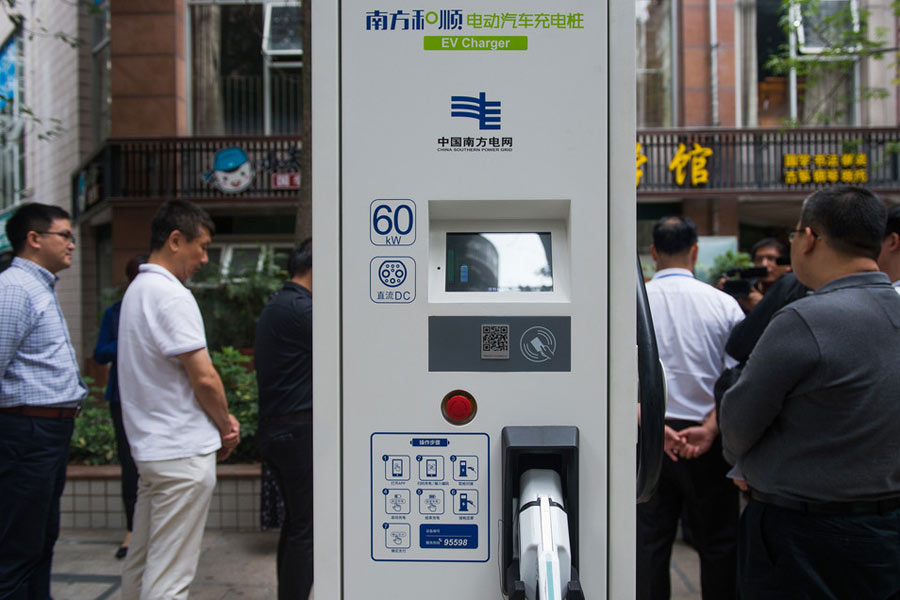 Roadside parking with EV charging launches in Shenzhen