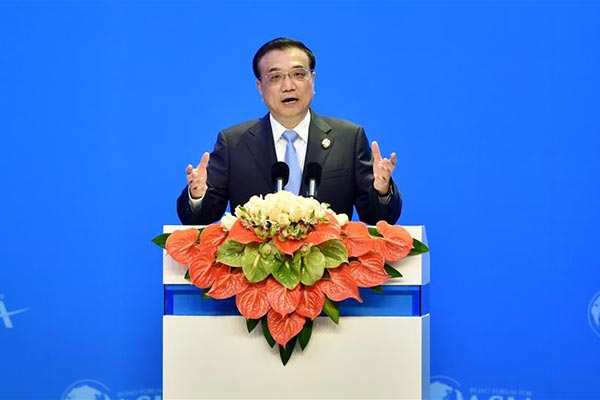 Chinese premier calls on Asian countries to be good neighbors