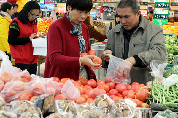 Plastic bags are handy, but threaten our environment