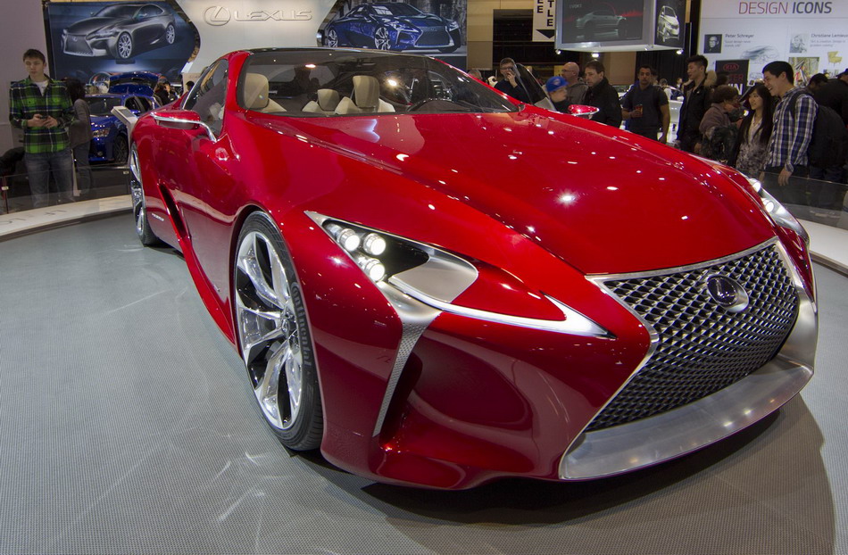 New cars shine at Canadian Int'l Auto Show