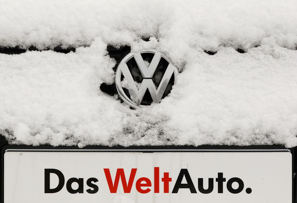 VW rules out Honeywell, DuPont refrigerant