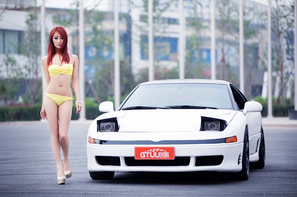 Model with modified Mitsubishi 3000GT