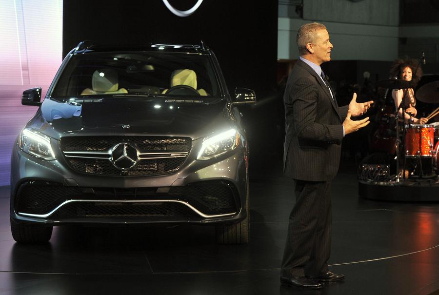 New cars dazzles 2015 New York auto show