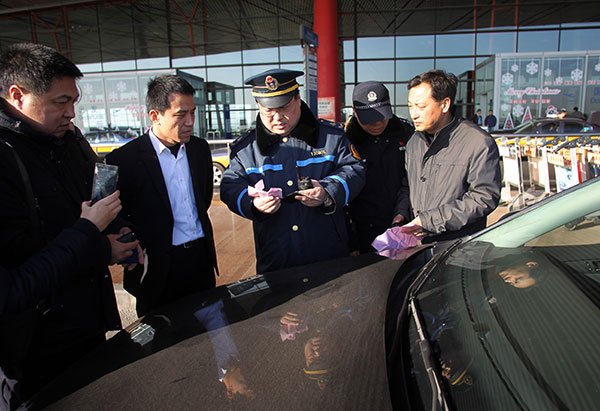 Shanghai moves forward with new car-hailing service
