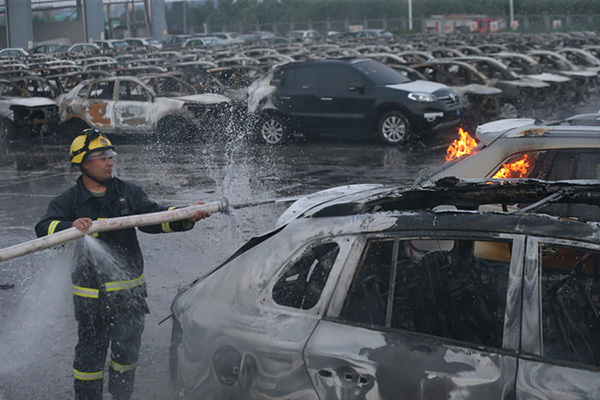 Almost ten thousand new cars ruined in Tianjin blasts