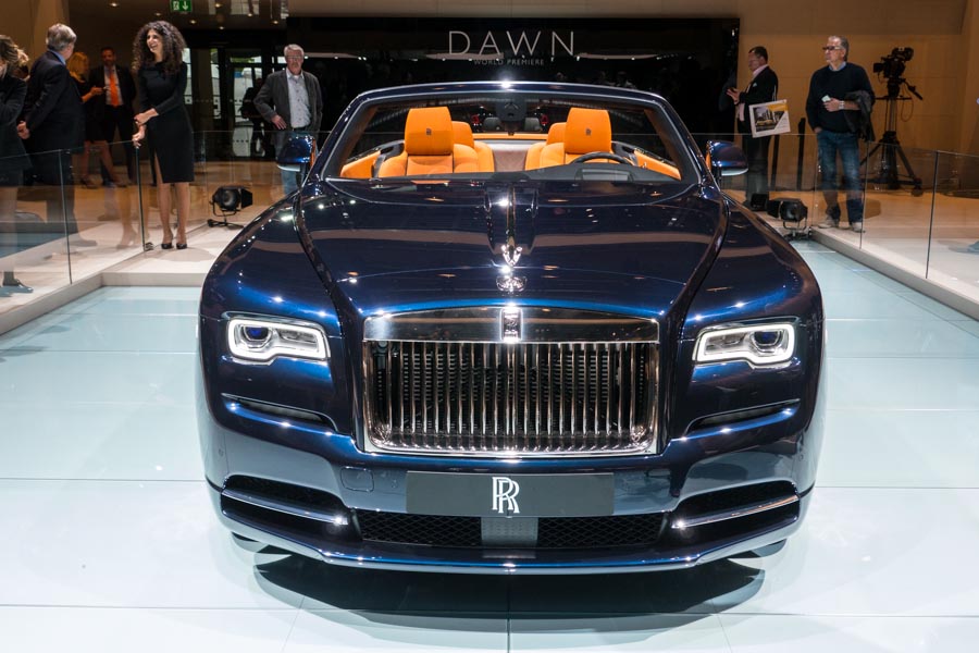 Rolls-Royce Dawn starts a new day for open-top motoring