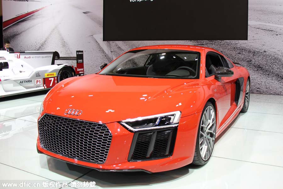 Sports cars at Canadian International Auto Show