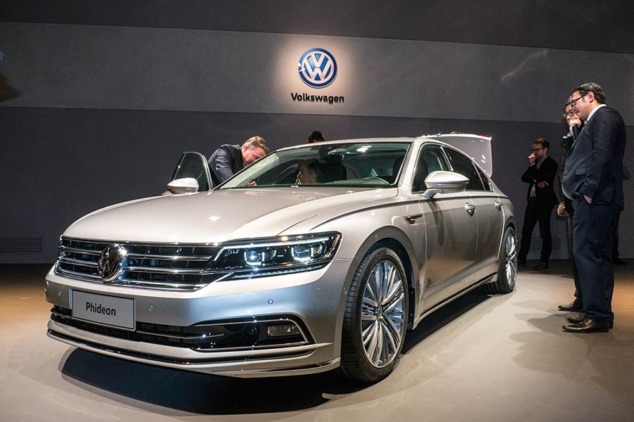 Future Centers to drive VW into digital era