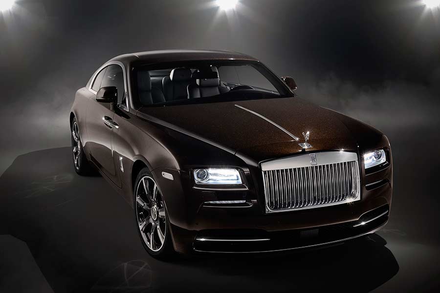 Rolls-Royce to debut young and dynamic line up