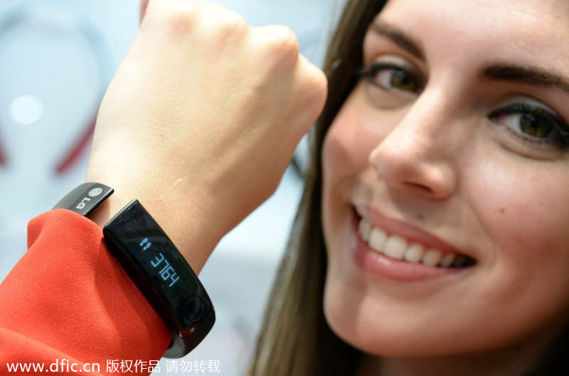 Top 10 wearable products at MWC 2014