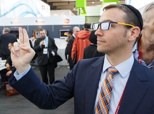 Top 10 wearable products at MWC 2014