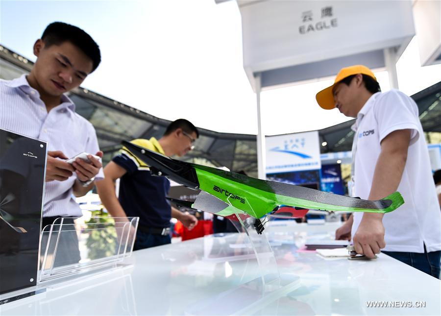 Drones attract crowds at China Hi-tech Fair