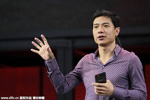 Baidu's Li asks for govt attention on auto-driving sector