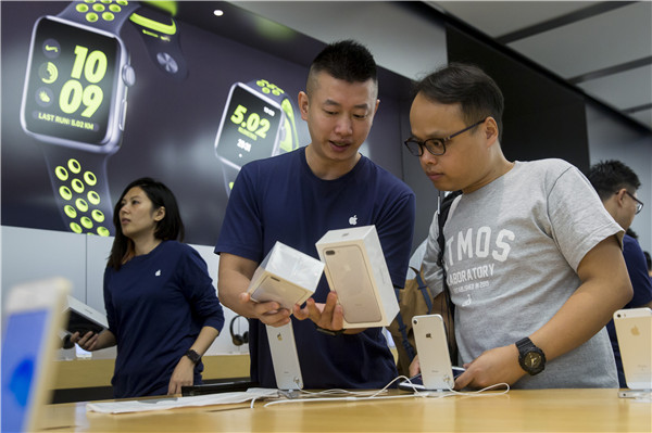 Apple ditches free return policy