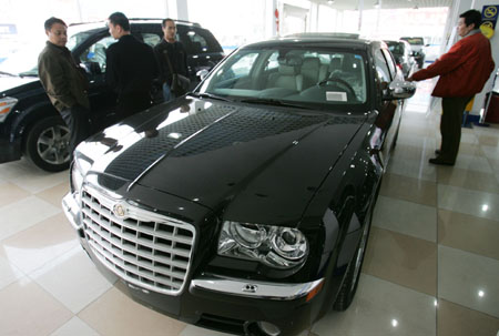 High-emission car price up in Wuhan