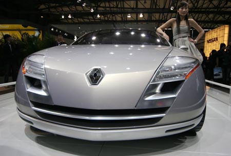 Renault's Fluence concept sedan at Shanghai Auto show