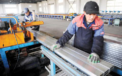 China's industrial profit up 9.4%