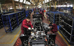 China June HSBC PMI shows first expansion in six months