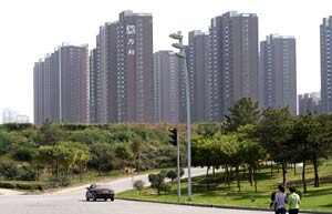 China's property investment cools in August