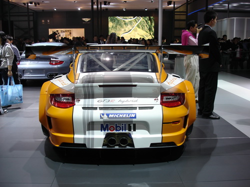 Porsche GT3R Hybrid