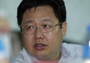 Boss of textile company arrested