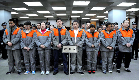 28 jailed for $245m pyramid scheme