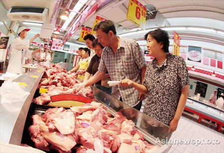 Consumers yet to feel lower cost of living