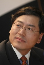 Emerging markets, cost trims buoy Lenovo profit