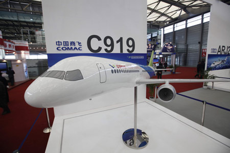 Singapore Air Show offers sneak peek of C919 aircraft