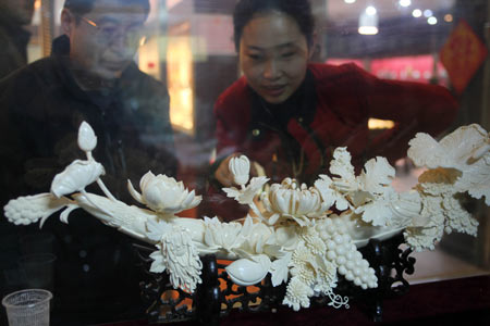 Activists seek ban on Beijing's brisk ivory trade