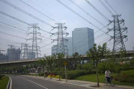 State Grid unveils ultra-high-voltage power line plans
