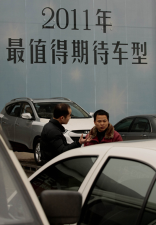 Weak February auto sales split analysts over year's prospects