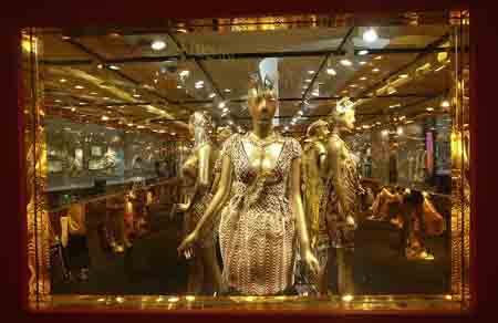 Gold fever as price hits new high