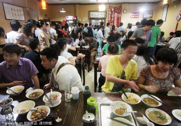 Popular 'Biden Set' noodles lure customers | Bi