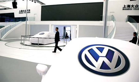 VW again raises stakes with record investment