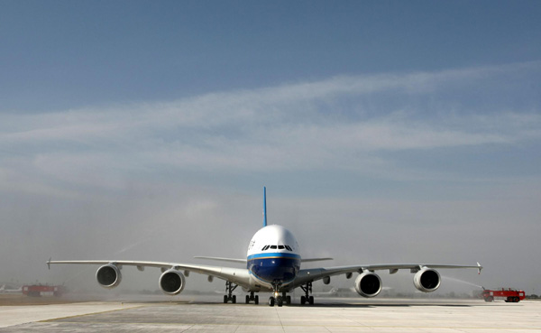 First A380 for Chinese carrier arrives in Beijing