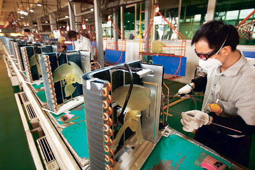 Weak world, domestic demand depress PMI