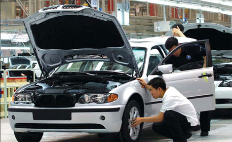 Analyst: 2012 a watershed in auto market