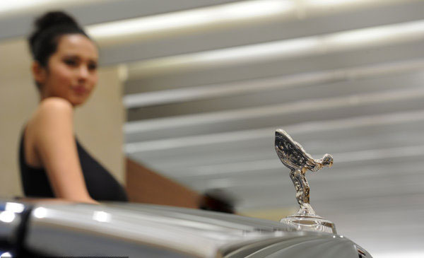 China's car imports rise 28% in 2011