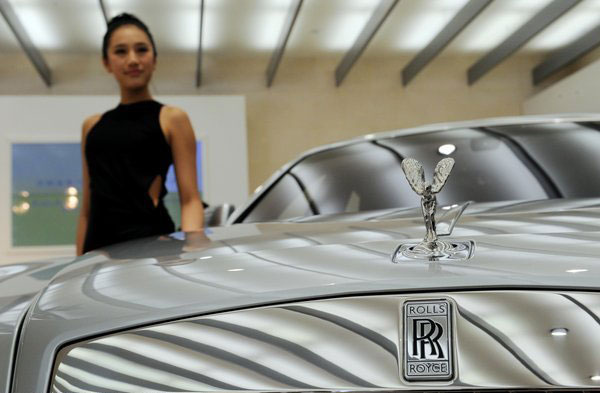 China's car imports rise 28% in 2011