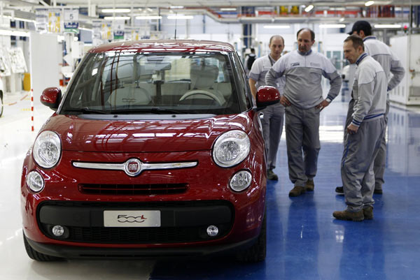 Fiat opens production line in Serbia for 500L cars